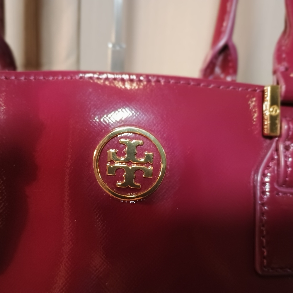 Tory Burch Project Robinson Tote - Picture 2 of 10